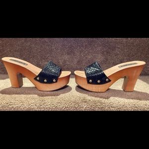 Steve Madden wood sandals